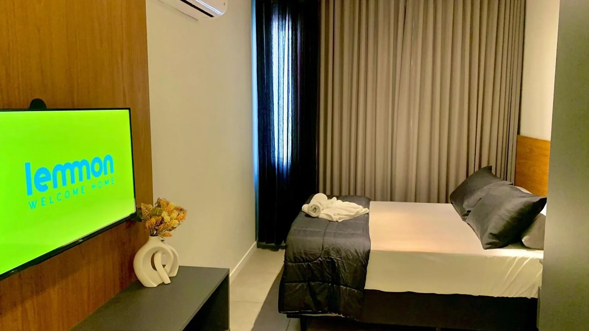 Loft, Tres Minutos Da Santa Casa- Apto 502 Porto Alegre 0*,